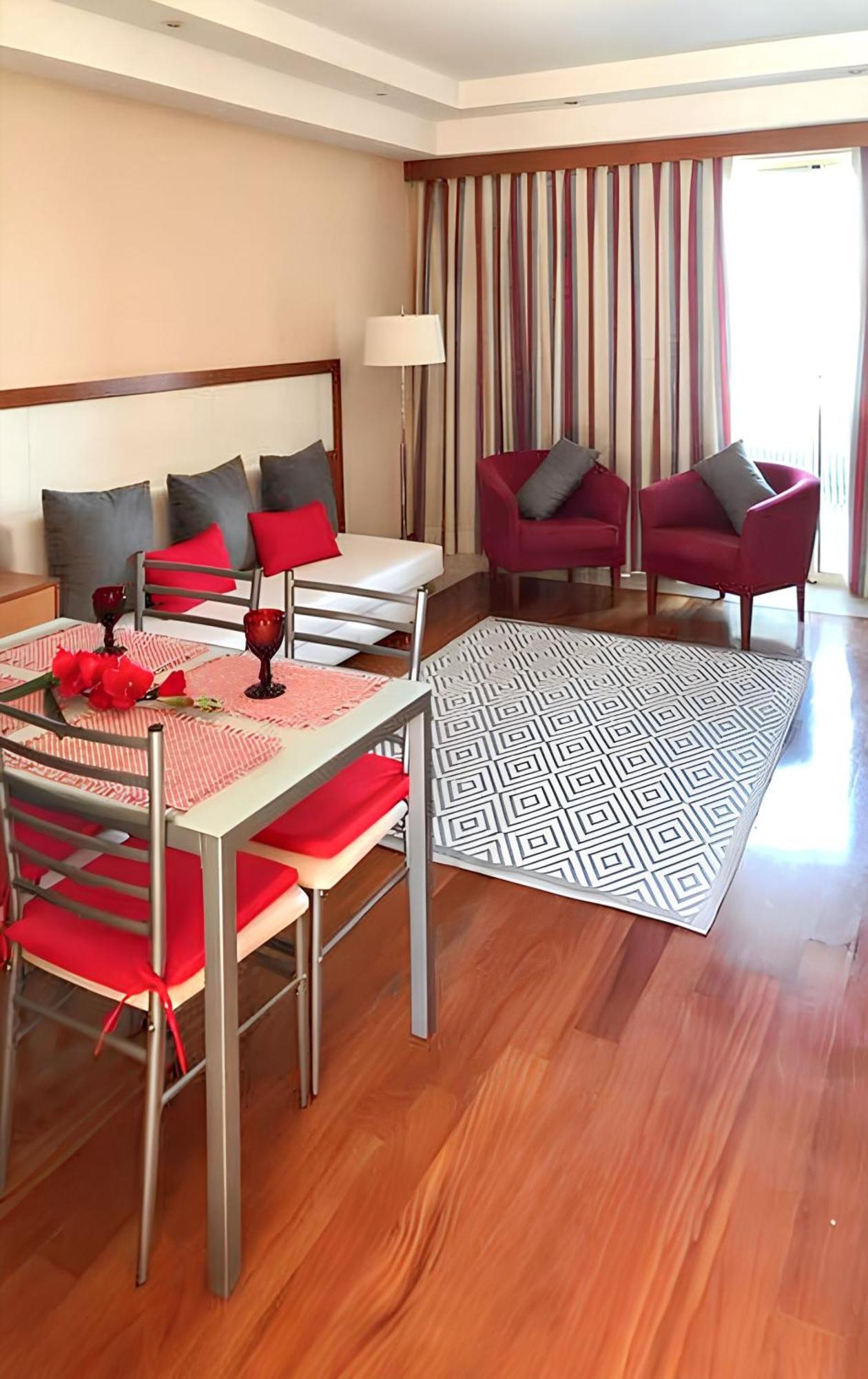 Charming Apartment In Estombar With Private Pool. Bagian luar foto