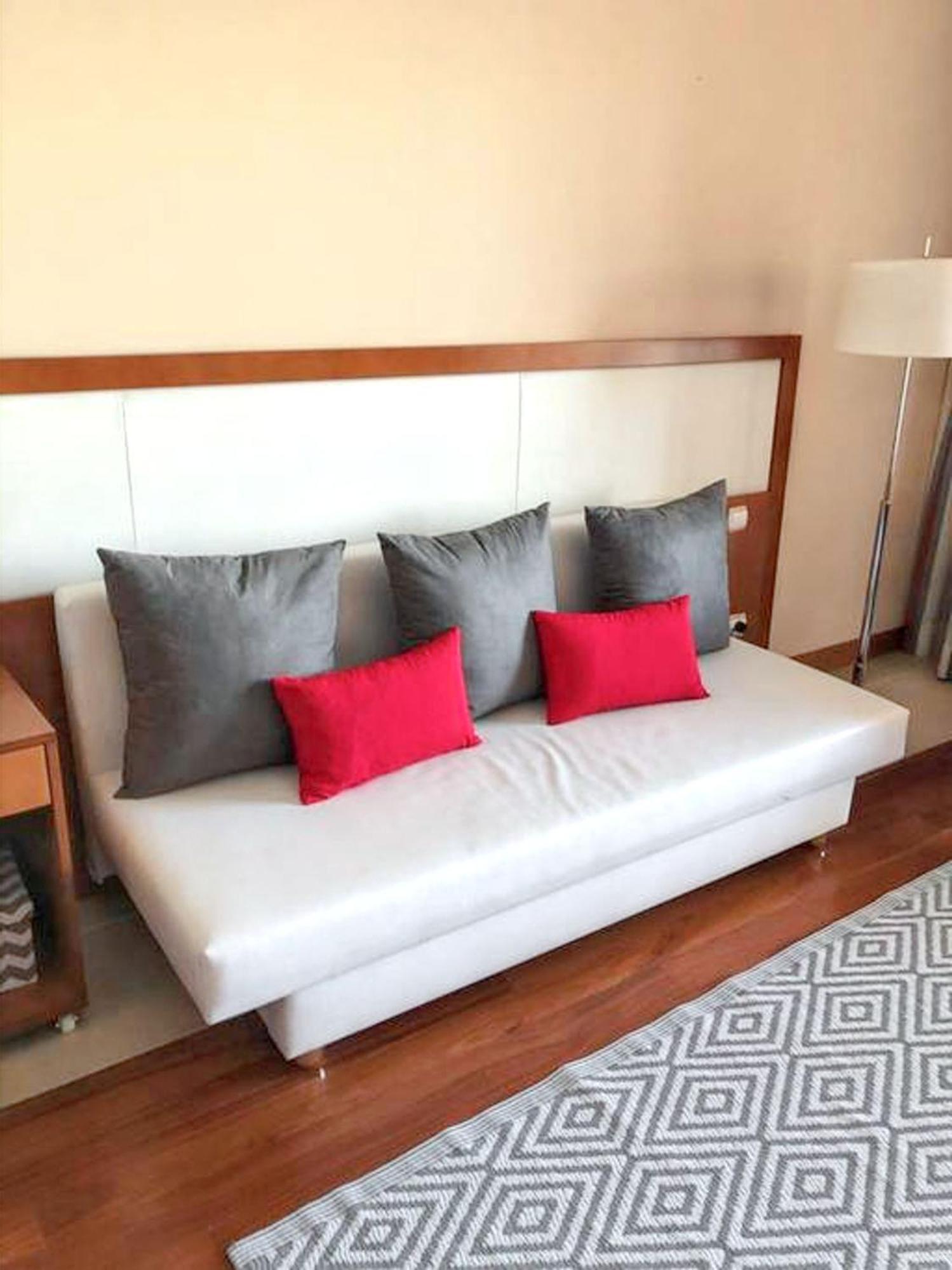 Charming Apartment In Estombar With Private Pool. Bagian luar foto