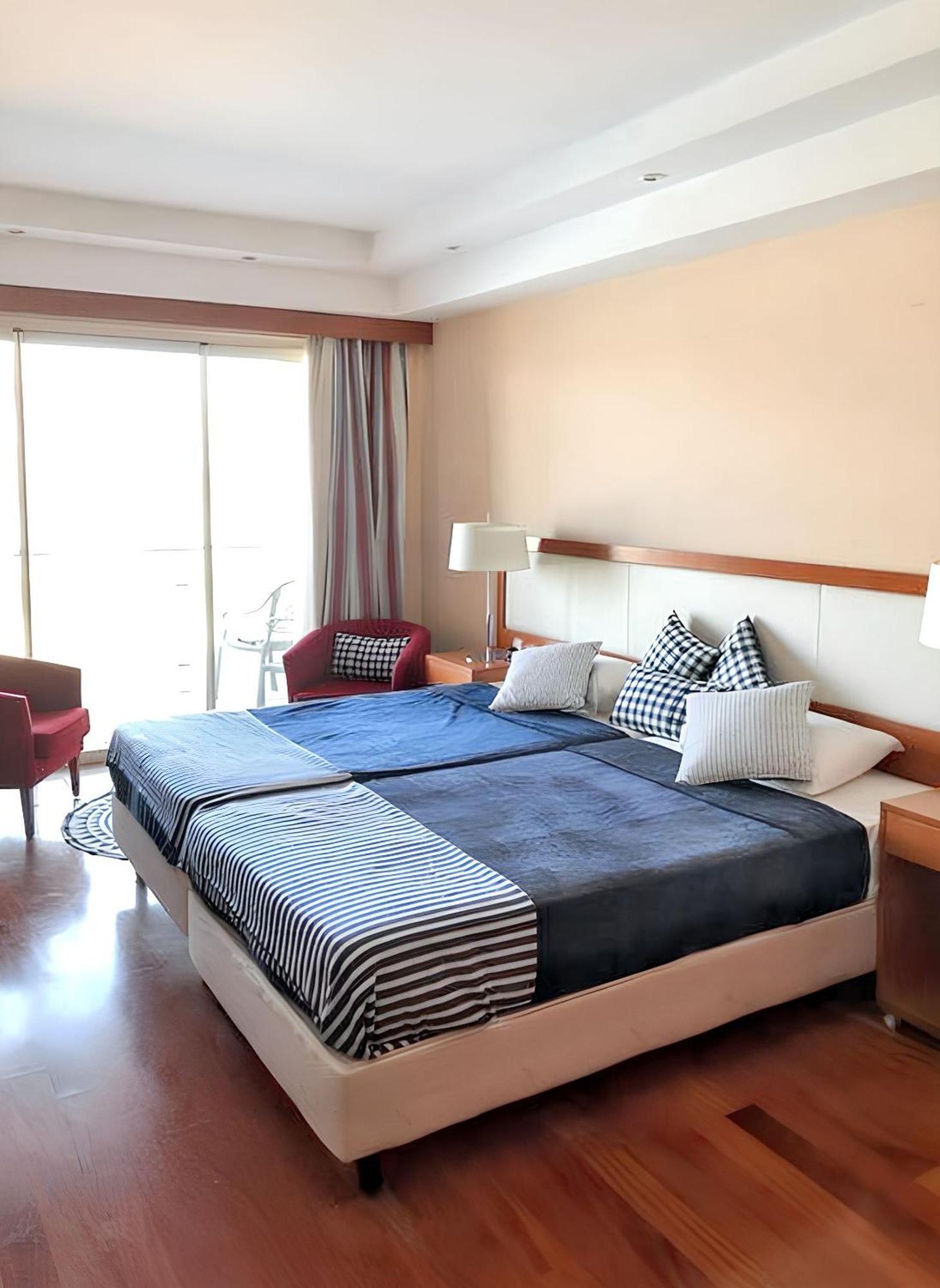 Charming Apartment In Estombar With Private Pool. Bagian luar foto