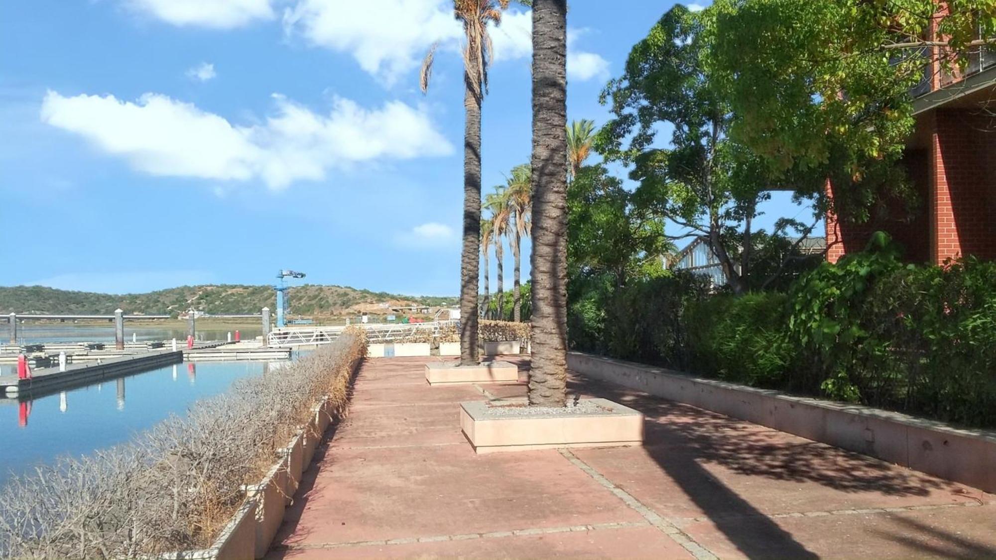 Charming Apartment In Estombar With Private Pool. Bagian luar foto