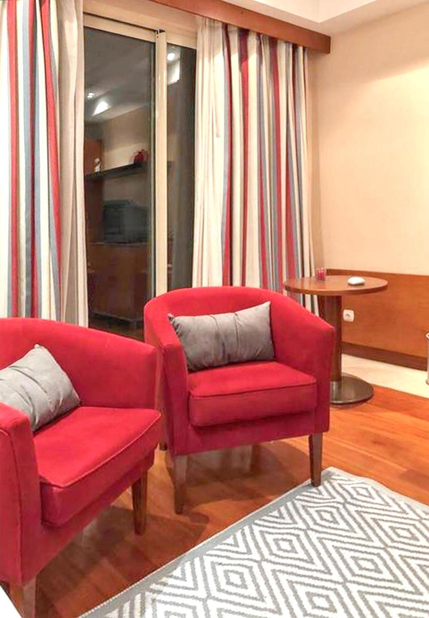 Charming Apartment In Estombar With Private Pool. Bagian luar foto